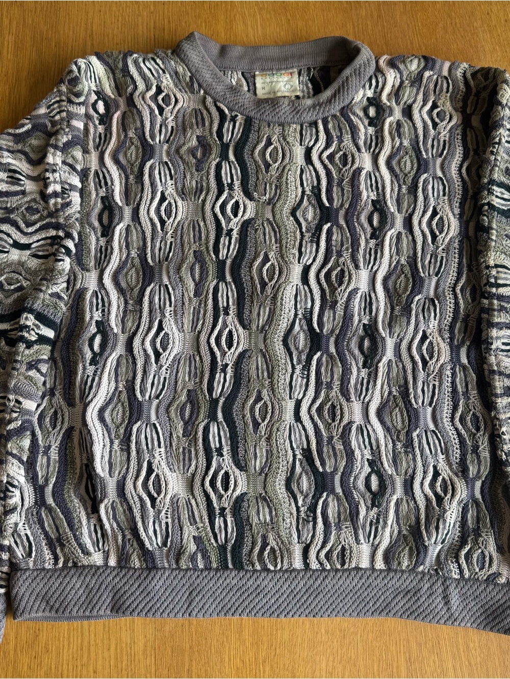 90s vintage COOGI Men's Textured Crewneck Sweater in Gray/Navy/Mauve/Sage